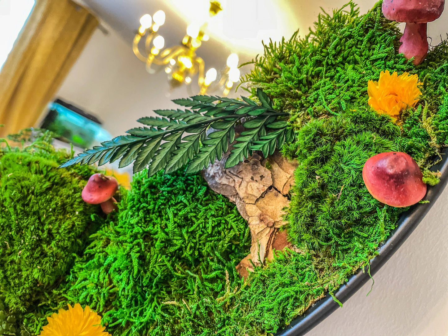 Round Hanging Mirror with Preserved Moss & Floral Accents – Nature-Inspired Wall Décor mossartbyrishstudio