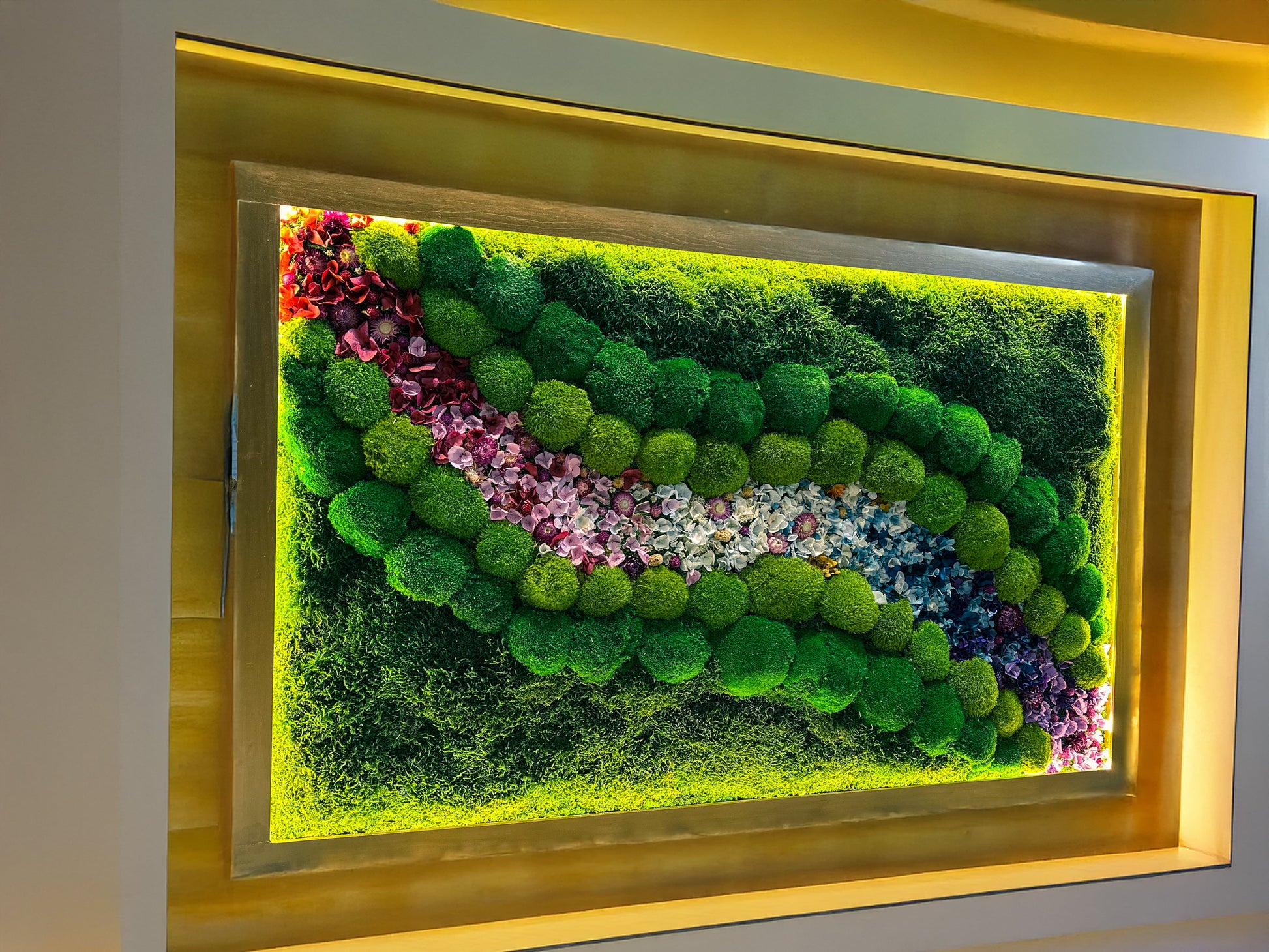 Luxury LED Moss Wall Art – Handcrafted Biophilic Design with Preserved Bun Moss & Floral Accents mossartbyrishstudio