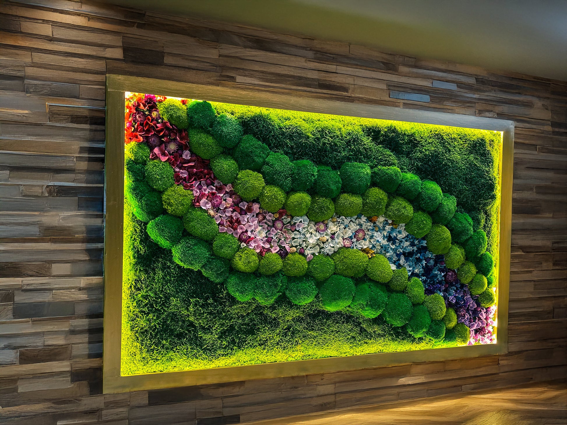 Luxury LED Moss Wall Art – Handcrafted Biophilic Design with Preserved Bun Moss & Floral Accents mossartbyrishstudio