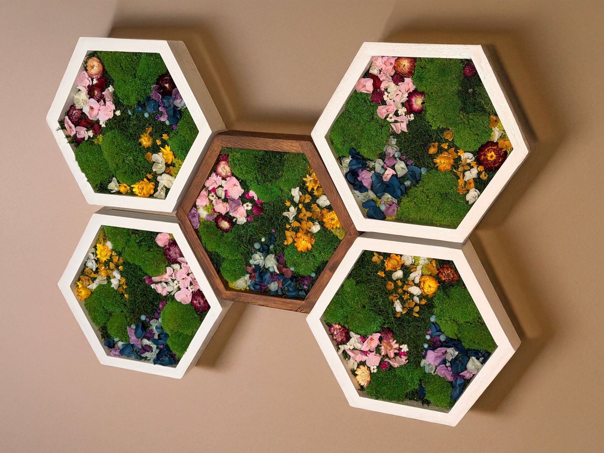 Hexagonal Moss Wall Art - Preserved Moss & Flower Panels for Home Decor RishStudio