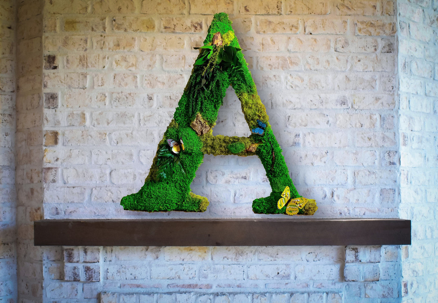 Sustainable Moss Letter Wall Art – Custom Green “LOVE” Sign for Business or Event – Eco-Friendly Biophilic Branding Installation RishStudio