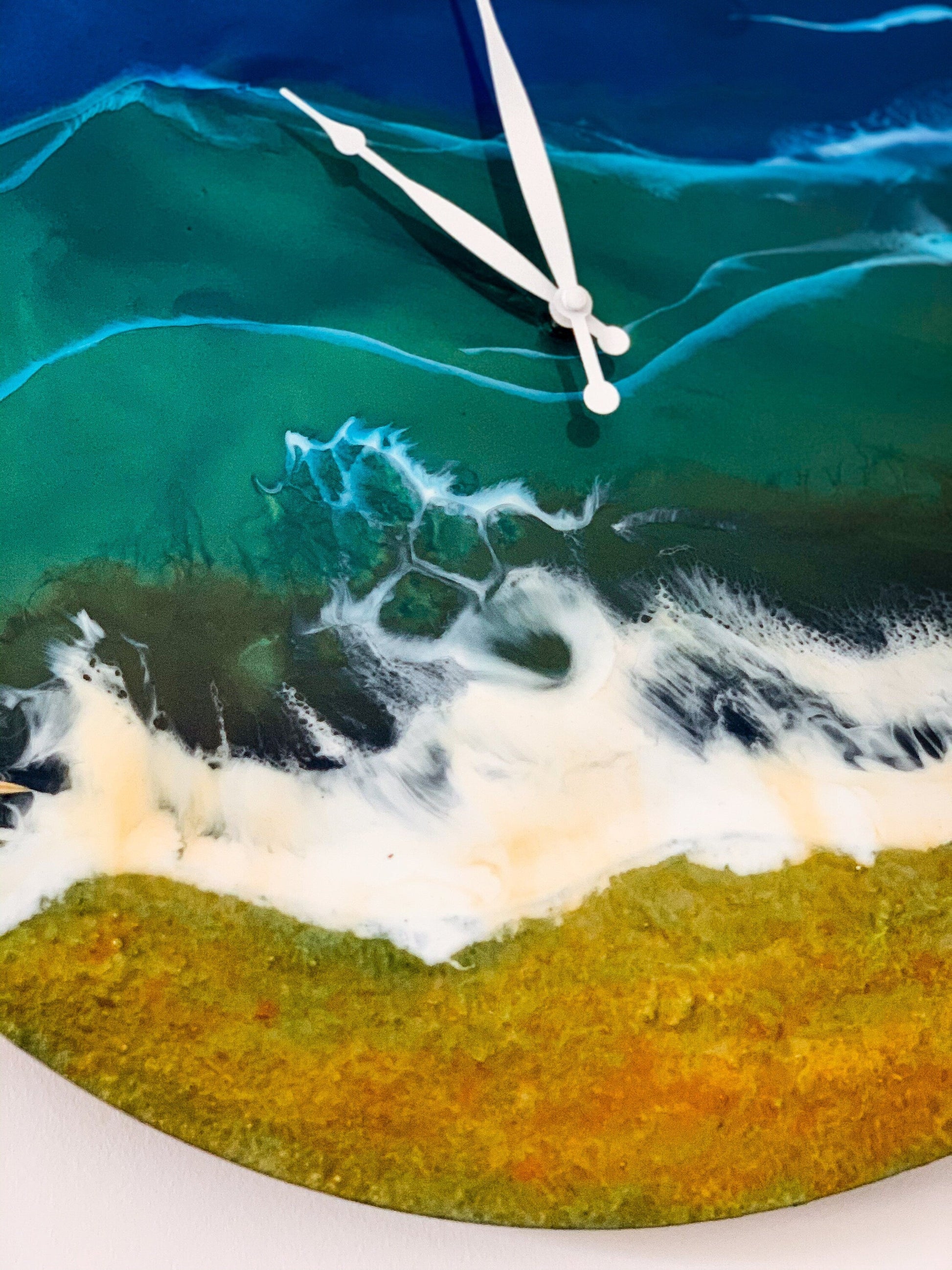 Handmade Ocean Resin Wall Clock – Coastal Beach-Inspired Epoxy Art Timepiece RishStudio