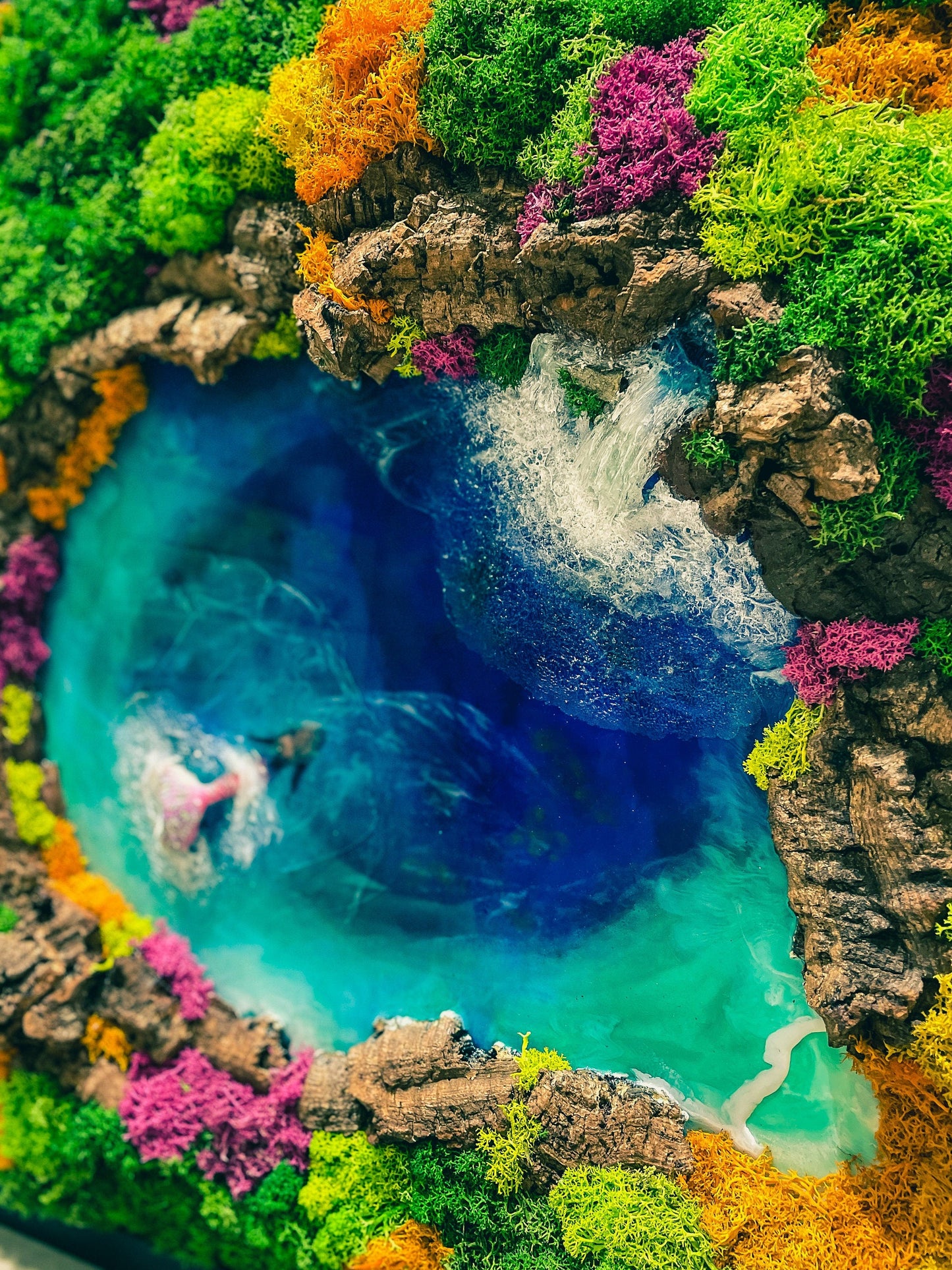 Eco-Friendly Moss & Resin Wall Art – Sustainable Blue Lagoon Landscape with Natural Bark – Handmade Nature-Inspired Decor mossartbyrishstudio