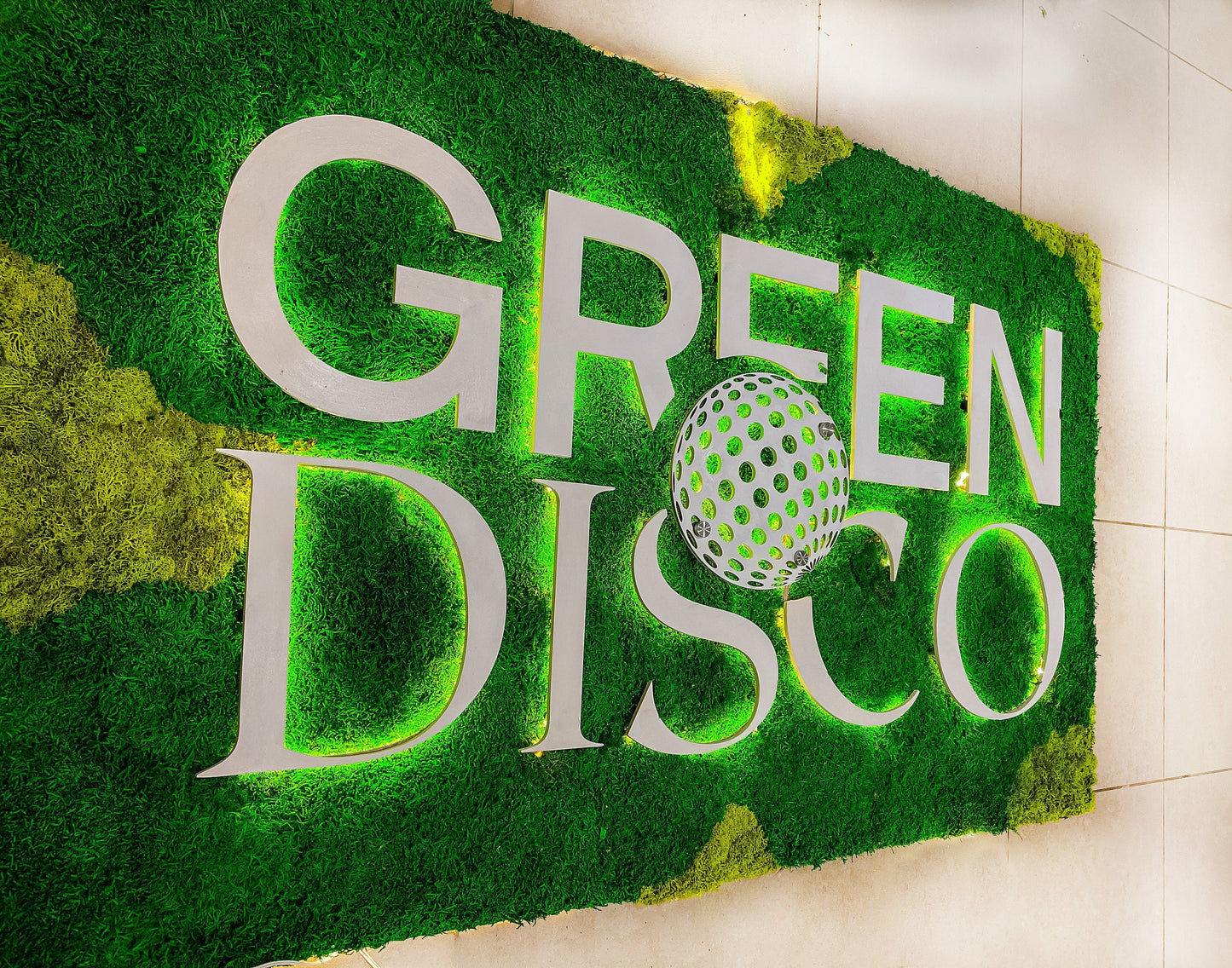 Custom Moss Wall with LED Logo – Welcome Sign Green Wall for Office, Reception, or Retail – Preserved Moss Branding Installation mossartbyrishstudio
