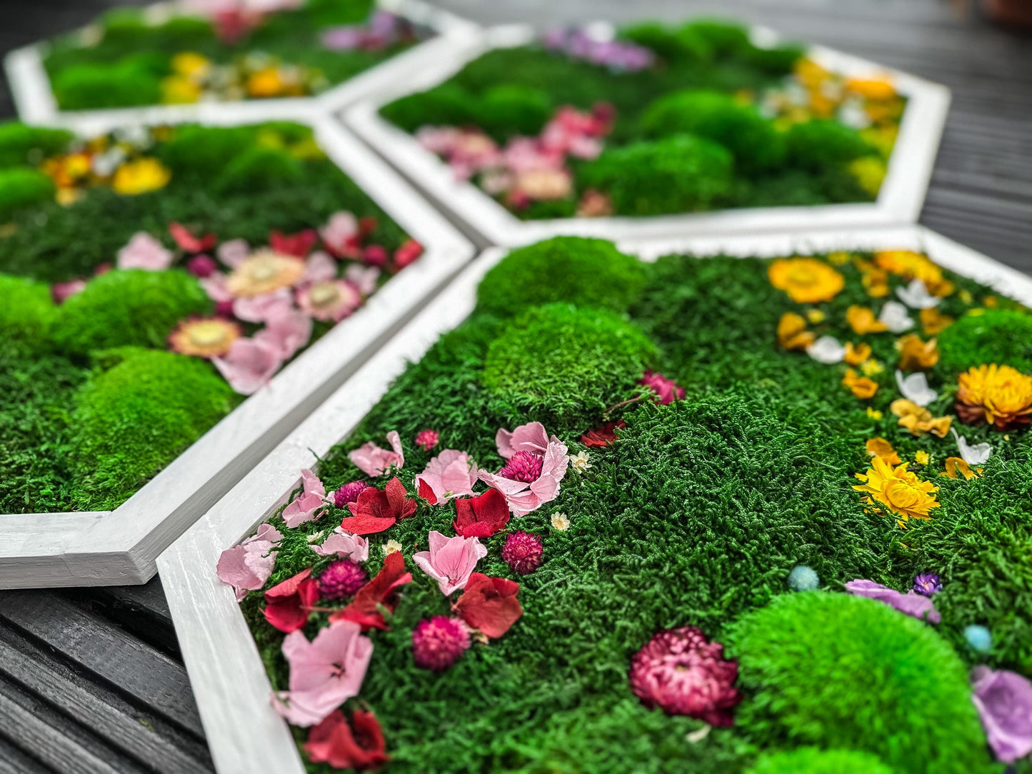 Hexagonal Moss Wall Art Set – Handmade Moss Decor with flowers & Preserved Greenery Panels for Home & Office mossartbyrishstudio
