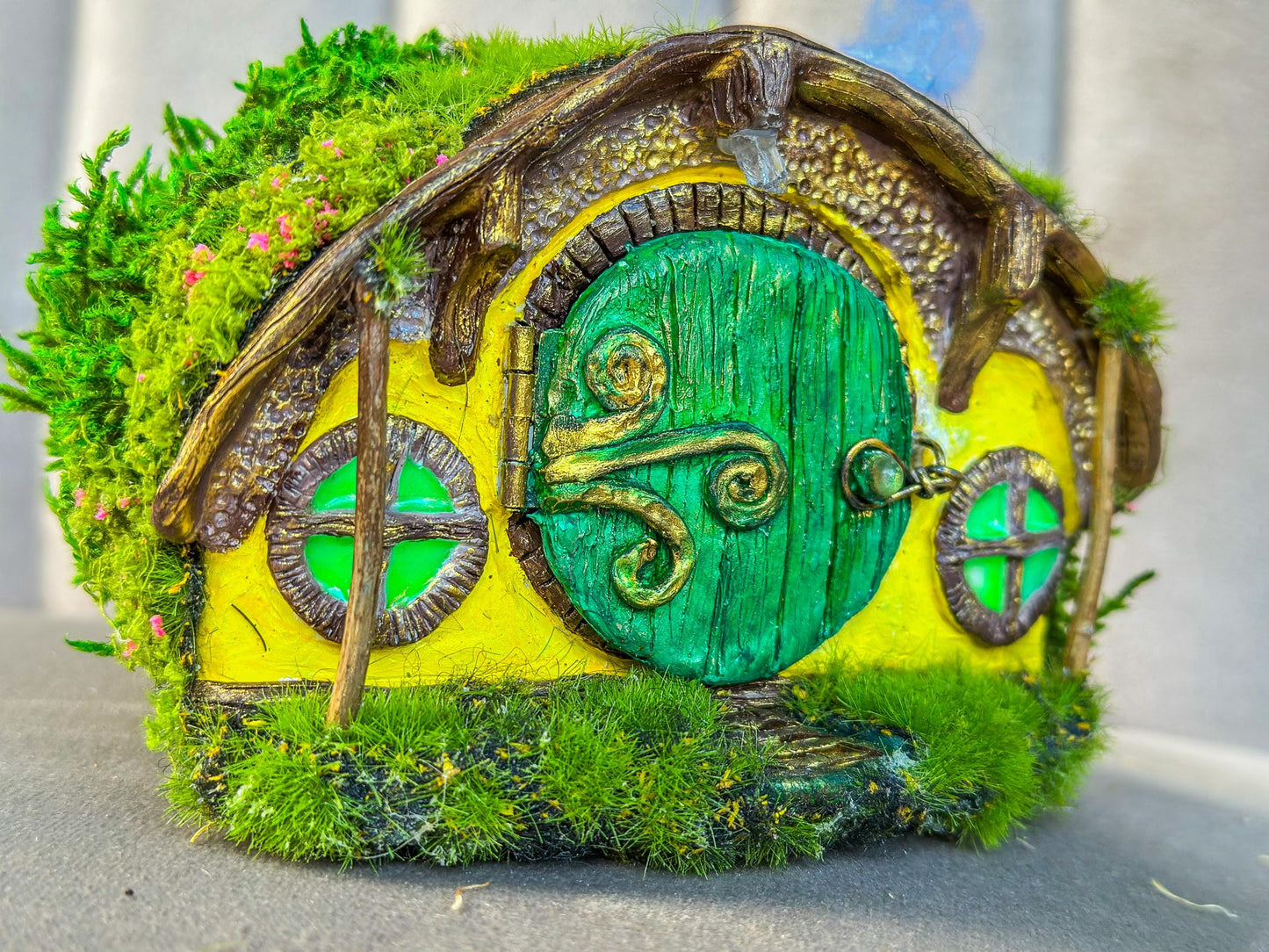 Miniature Hobbit House, Lord of the Rings Bilbo’s Front Door Hobbiton Diorama, Christmas Hobbit Ornament, Hobbitcore, mossartbyrishstudio