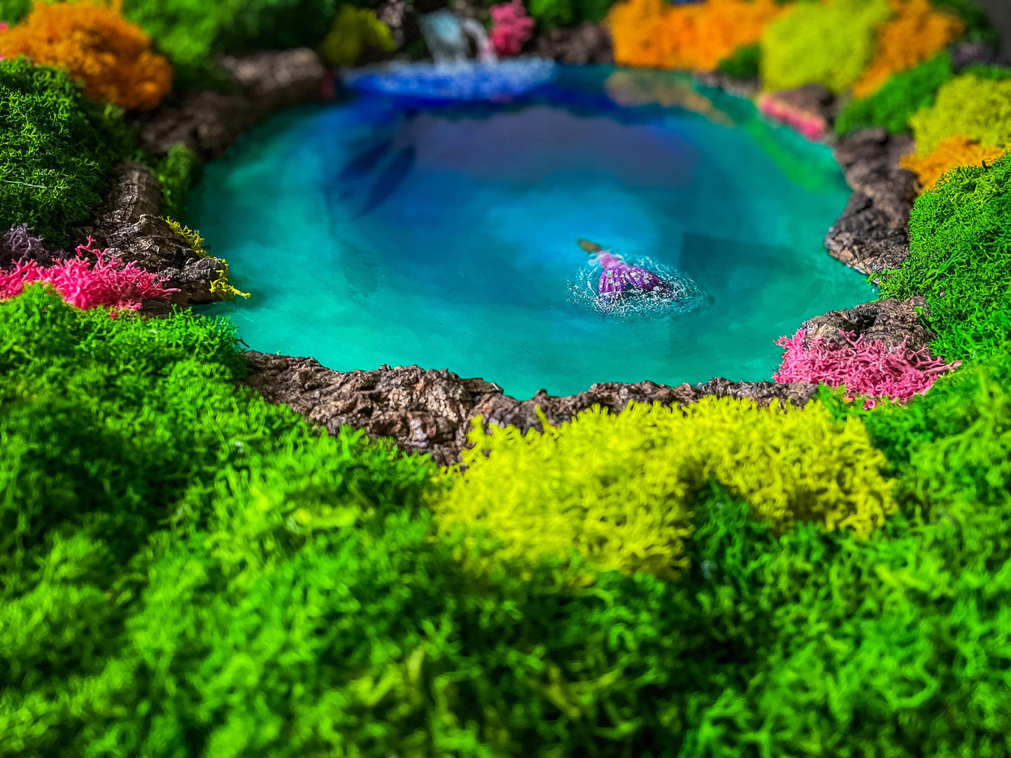 Eco-Friendly Moss & Resin Wall Art – Sustainable Blue Lagoon Landscape with Natural Bark – Handmade Nature-Inspired Decor mossartbyrishstudio