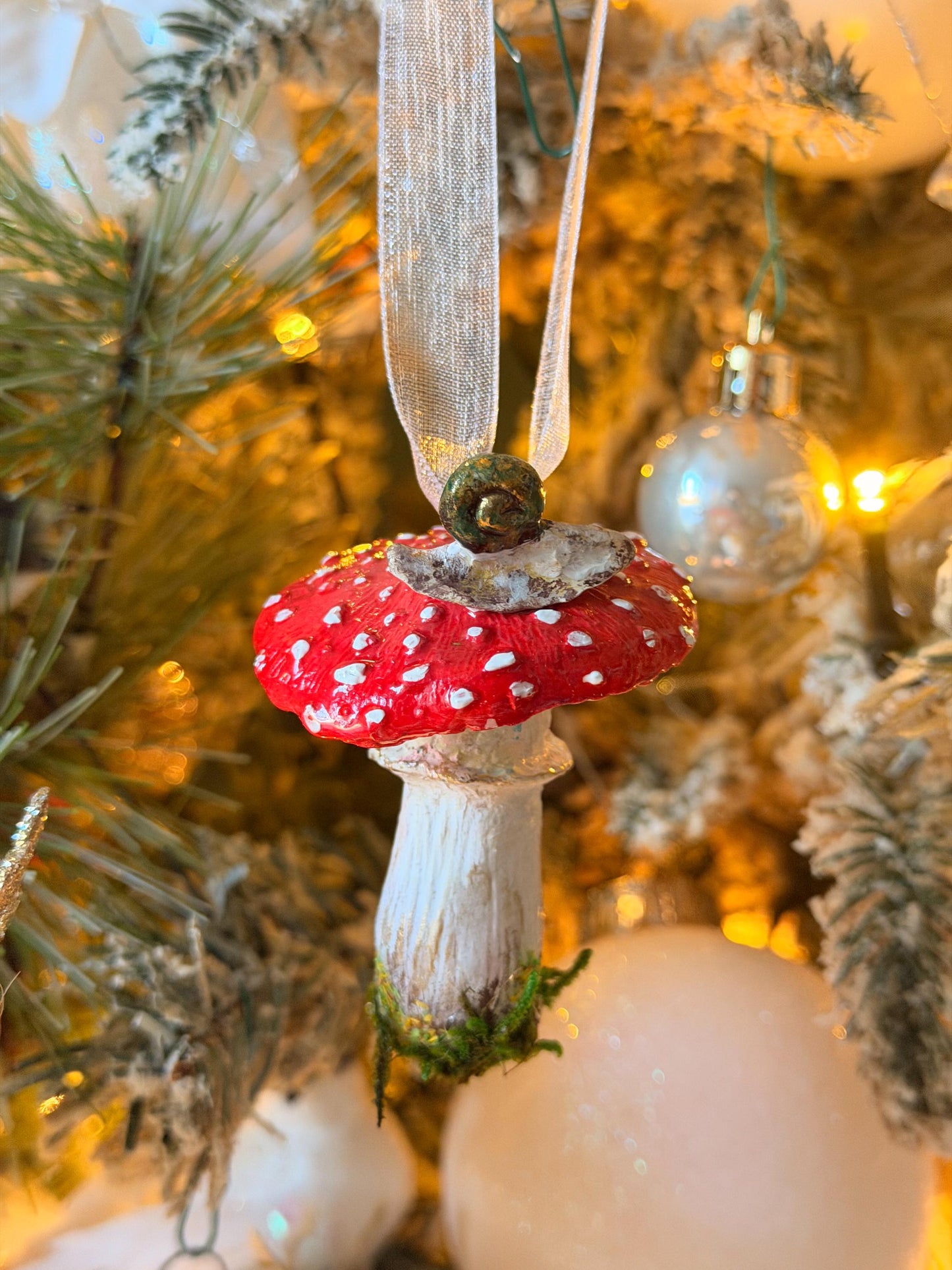 Handmade Mushroom Christmas Ornament: Red Toadstool Holiday Decoration, Woodland Fairy Tree Decor, Cottagecore Ornament with Moss mossartbyrishstudio