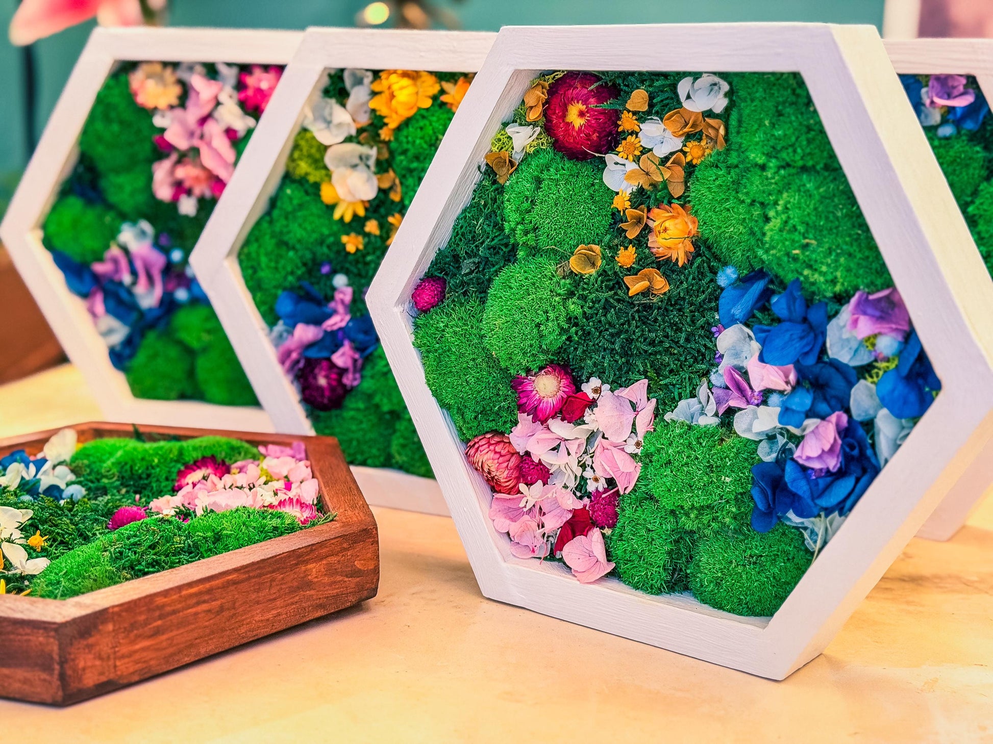 Hexagonal Moss Wall Art Set – Handmade Moss Decor with flowers & Preserved Greenery Panels for Home & Office mossartbyrishstudio