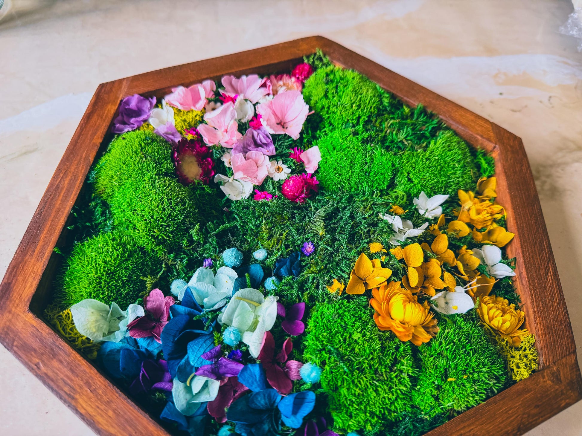 Hexagonal Moss Wall Art Set – Handmade Moss Decor with flowers & Preserved Greenery Panels for Home & Office mossartbyrishstudio
