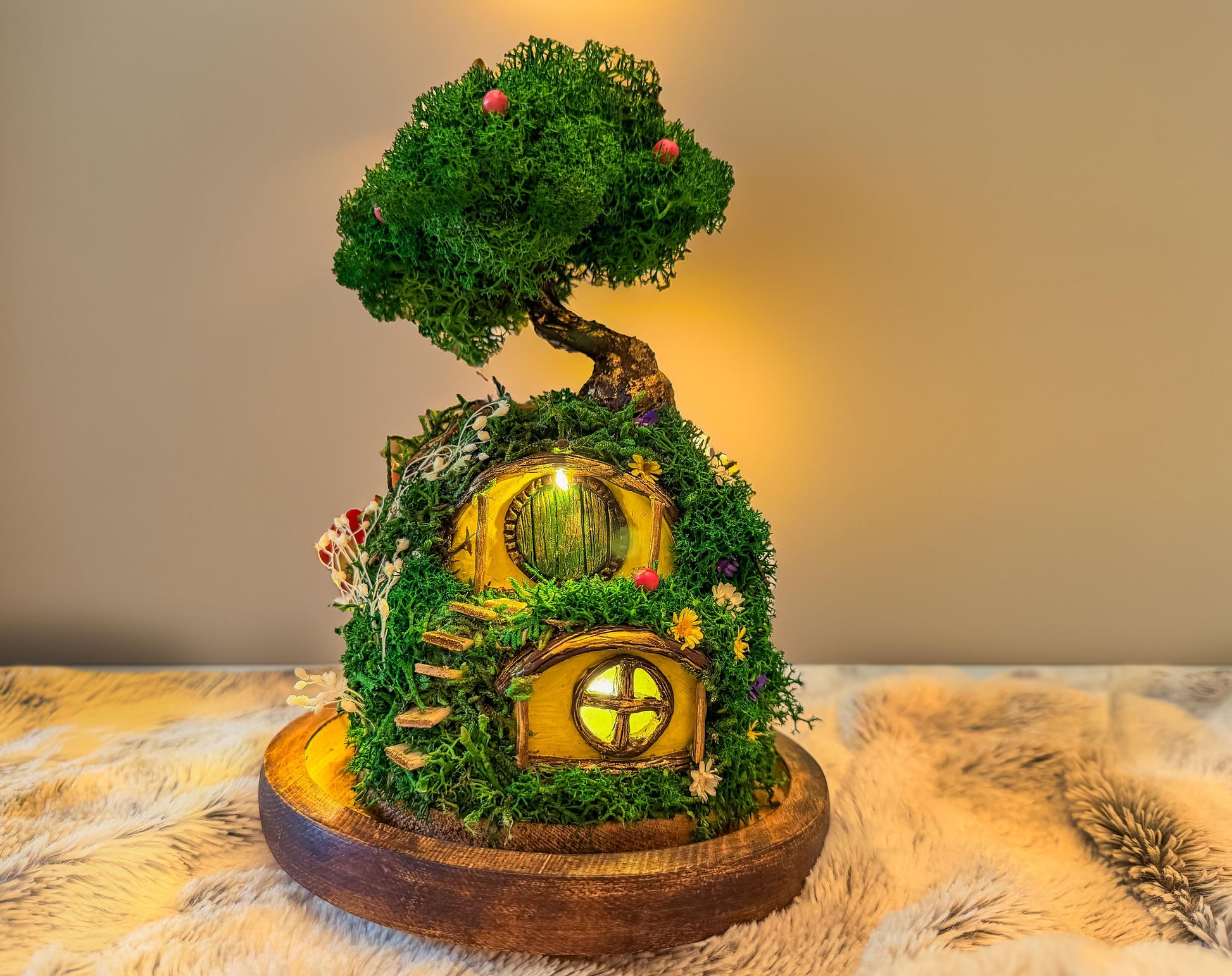Hobbit House terrarium | Moss terrarium | RishStudio RishStudio