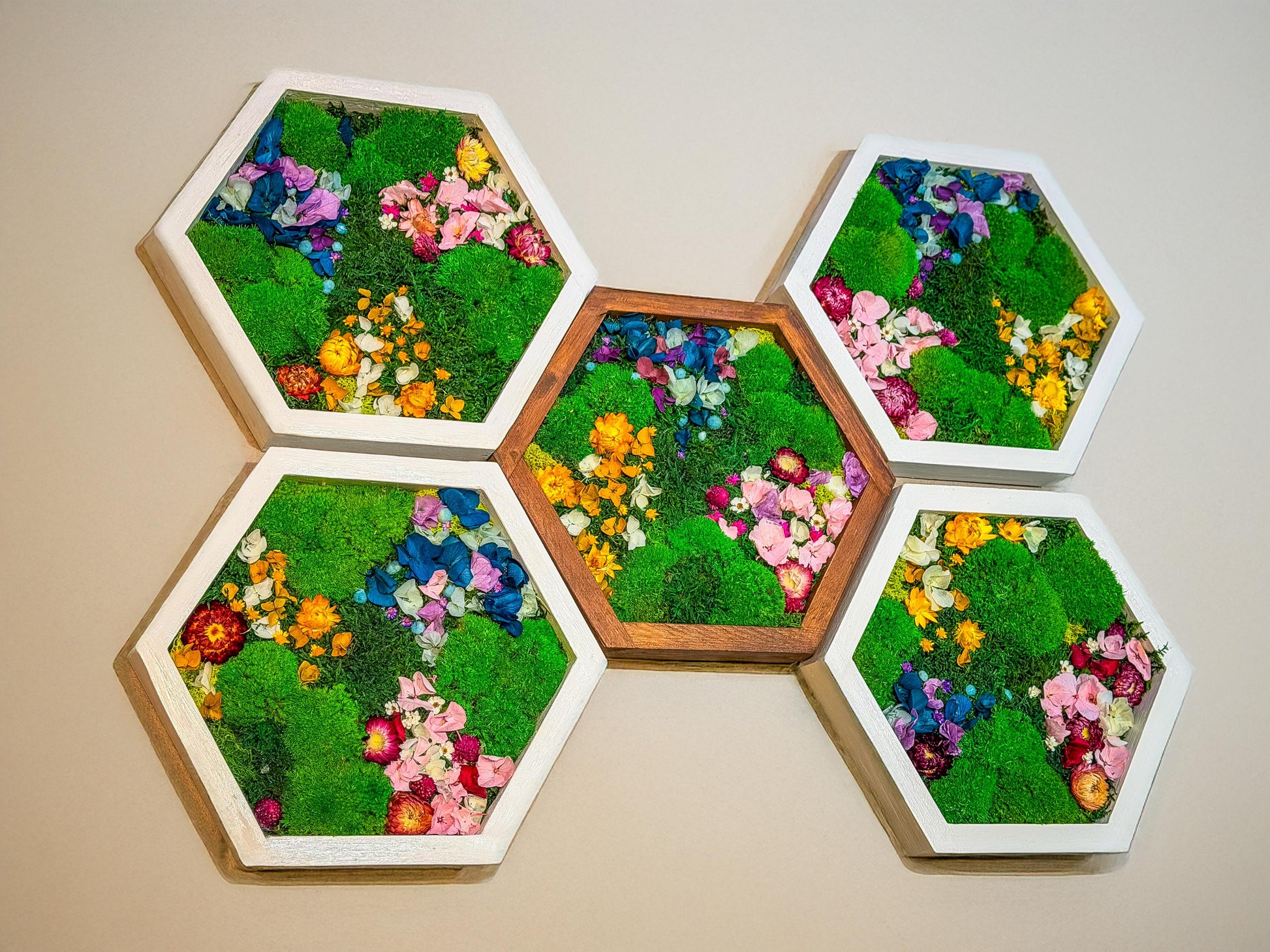 Hexagonal Moss Wall Art Set – Handmade Moss Decor with flowers & Preserved Greenery Panels for Home & Office mossartbyrishstudio