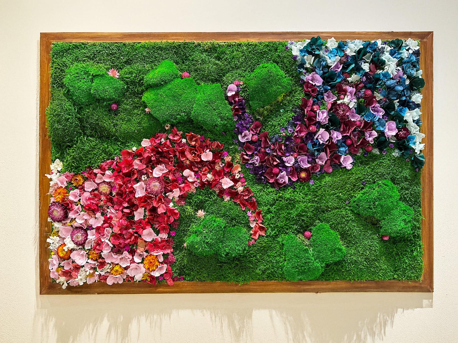 Preserved and dried flowers | Rainbow Moss wall art with flowers | RishStudio RishStudio