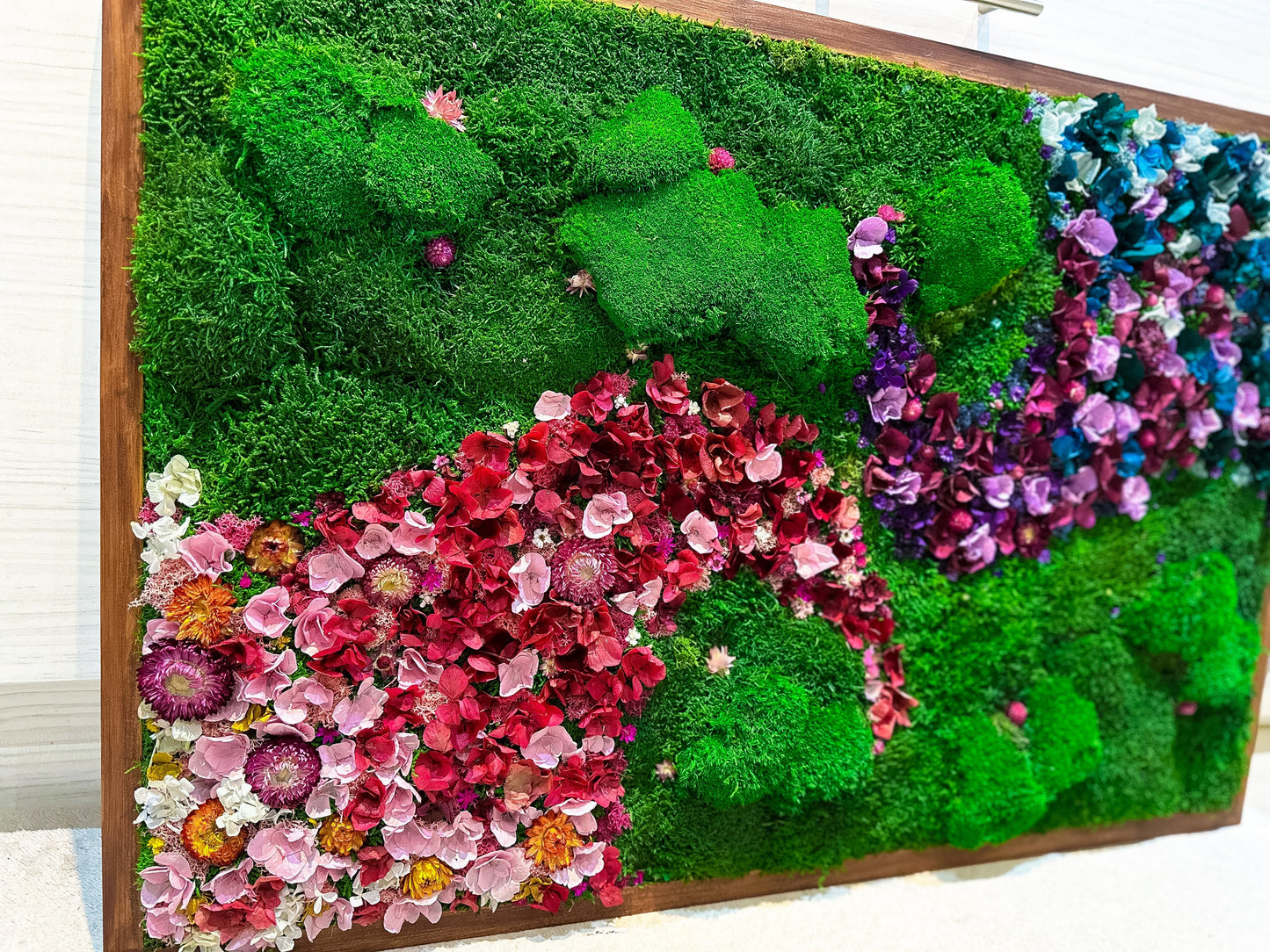 Preserved and dried flowers | Rainbow Moss wall art with flowers | RishStudio RishStudio