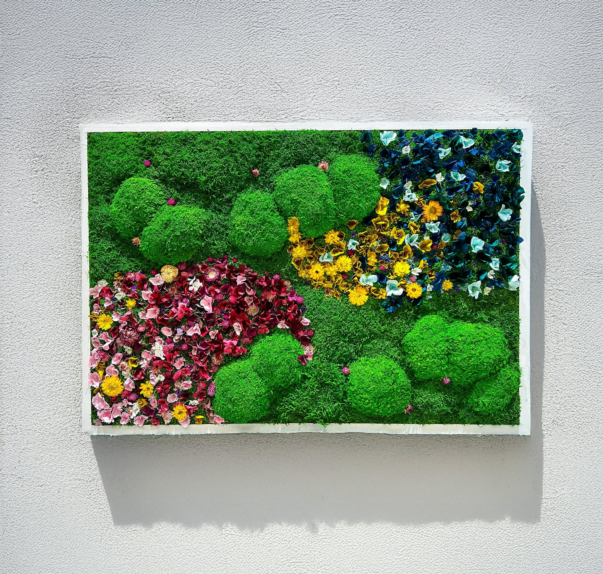 Preserved Moss Wall Art with Real Flowers – Handcrafted Biophilic Home & Office Decor mossartbyrishstudio