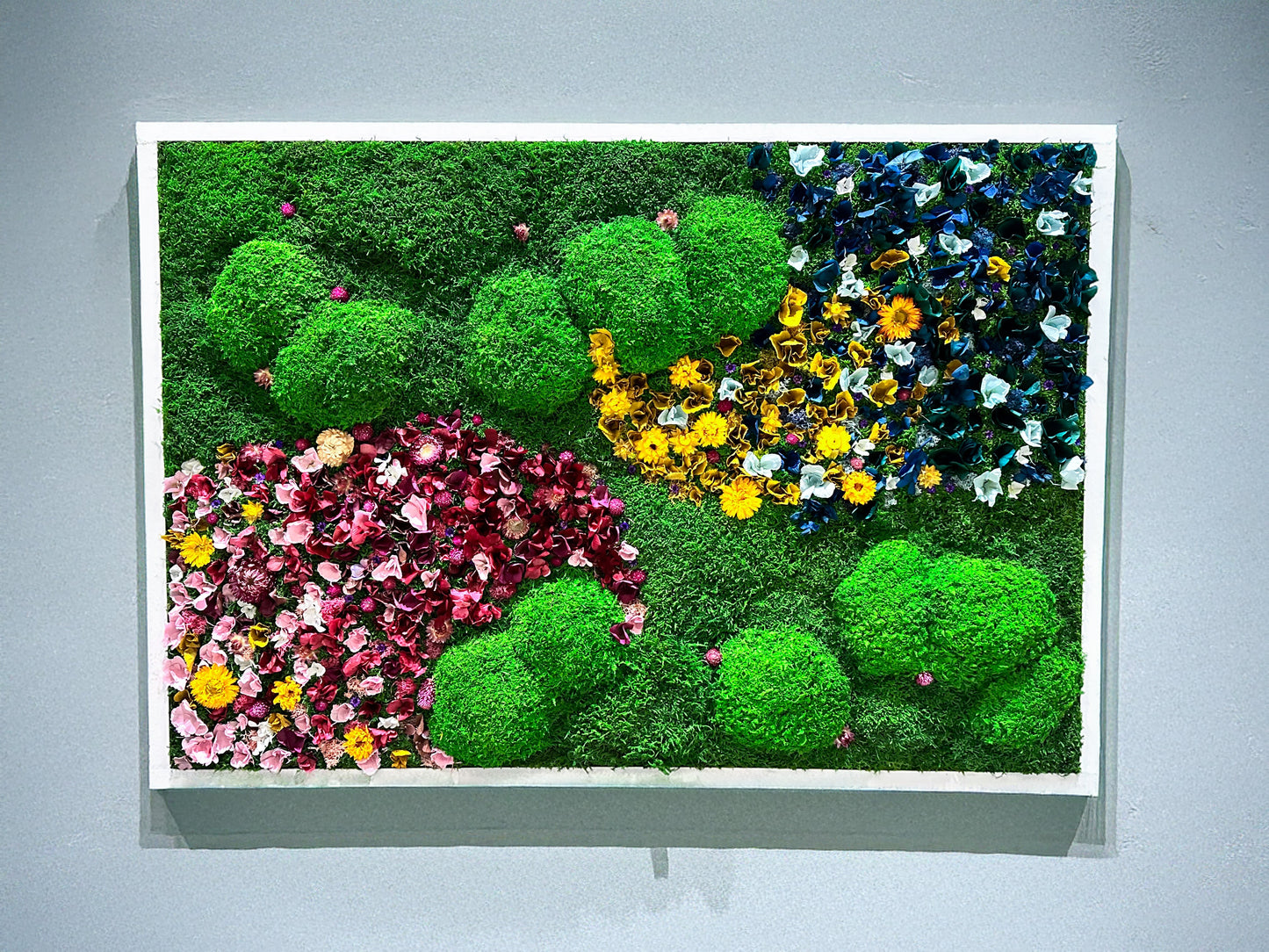 Preserved Moss Wall Art with Real Flowers – Handcrafted Biophilic Home & Office Decor mossartbyrishstudio