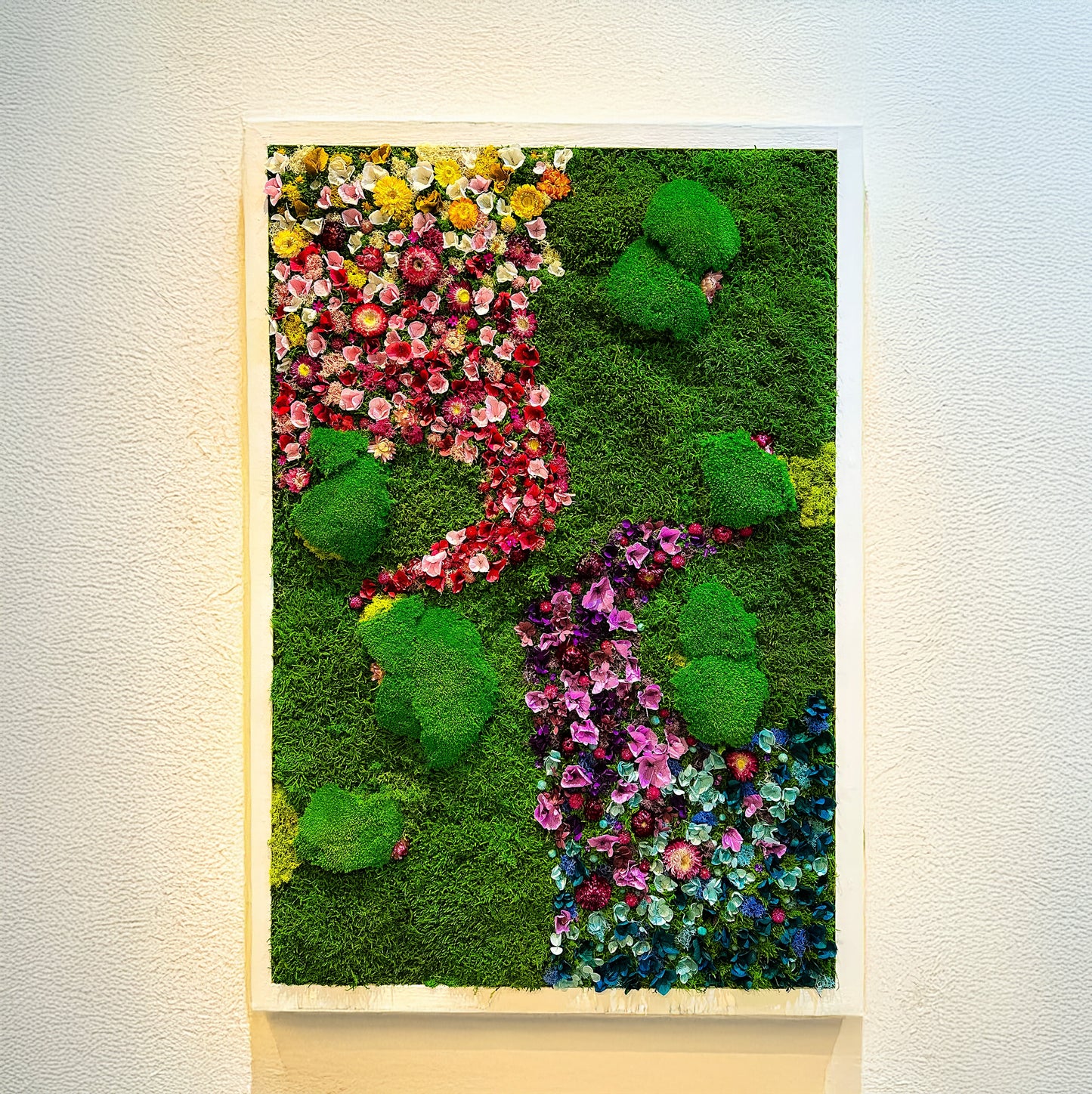 Preserved and dried flowers | Rainbow Moss wall art with flowers | RishStudio RishStudio