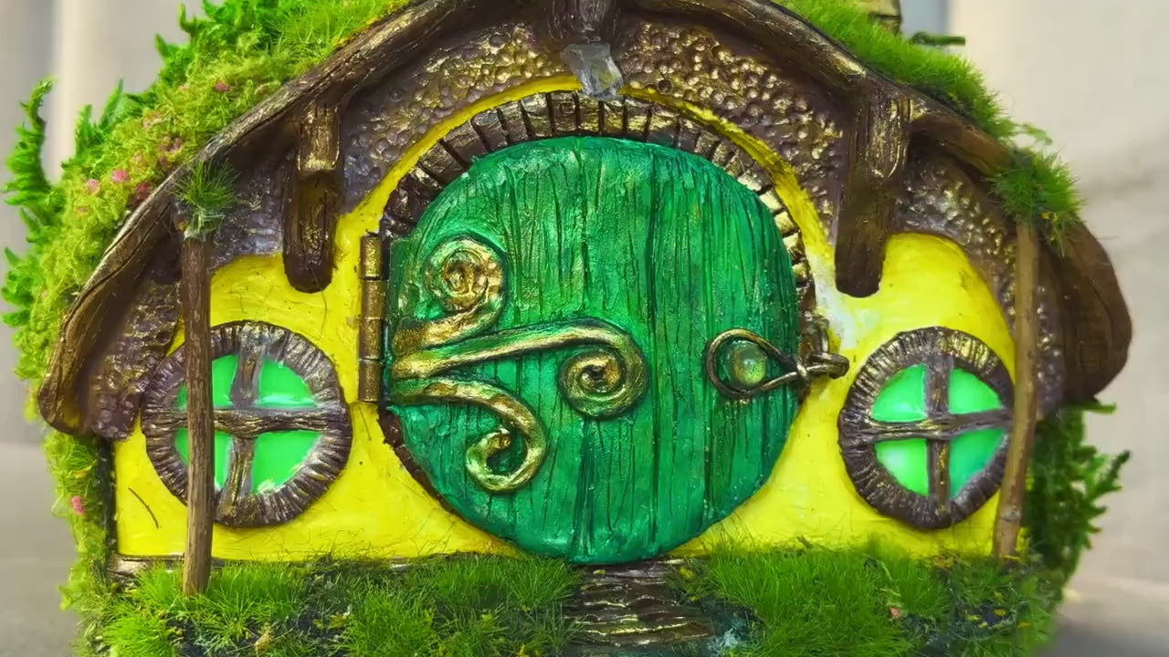 Miniature Hobbit House, Lord of the Rings Bilbo’s Front Door Hobbiton Diorama, Christmas Hobbit Ornament, Hobbitcore,