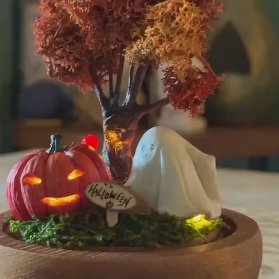 Handmade Halloween Terrarium with Ghost, Pumpkin & Autumn Tree – LED Cloche Gift for Spooky Home Decor