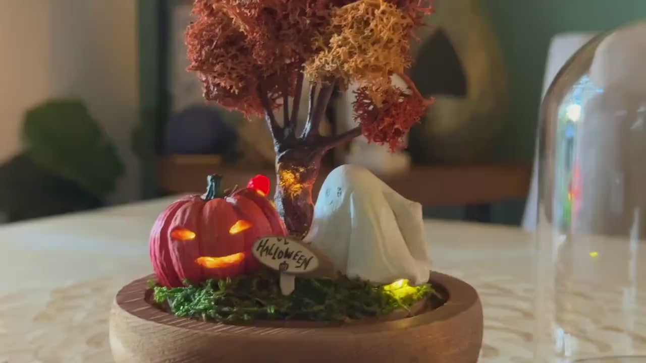 Handmade Halloween Terrarium with Ghost, Pumpkin & Autumn Tree – LED Cloche Gift for Spooky Home Decor