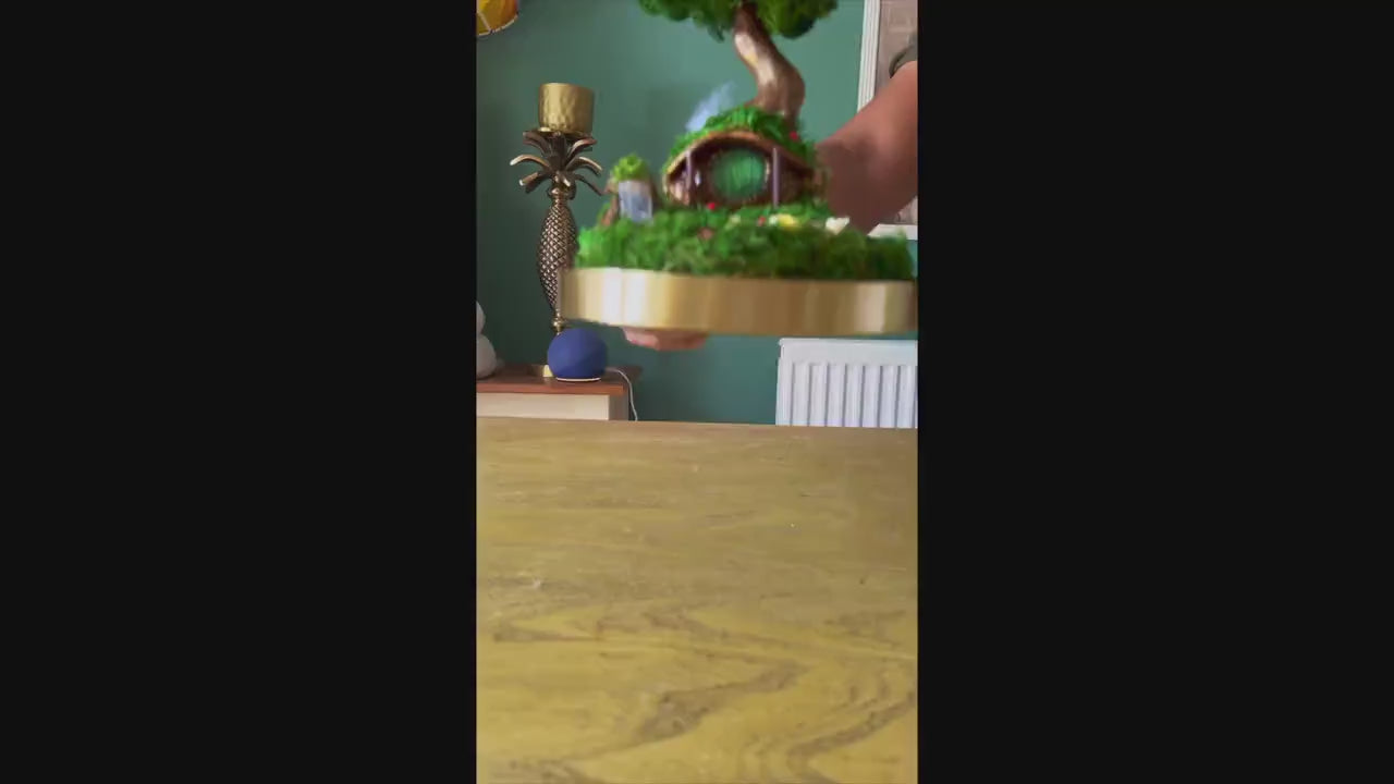 Handcrafted Hobbit Terrarium Table Lamp – Eco-Friendly Biophilic Lighting with Real Moss and Sustainable Design