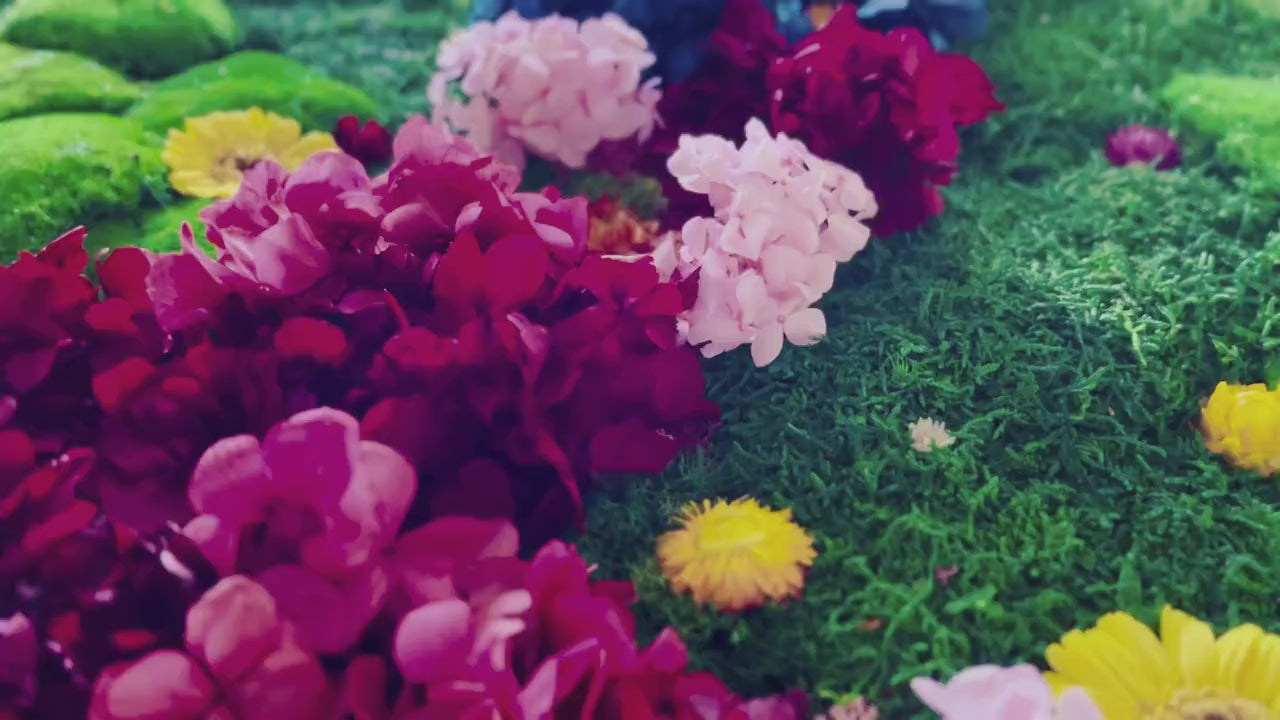 Round Moss Wall Art with Preserved Flowers – Handmade Botanical Wall Decor for Home & Office