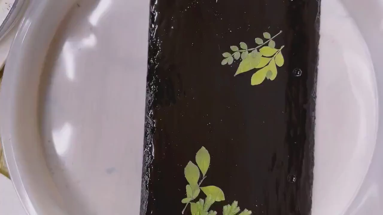 Custom House Number Plaque with Real Flowers – Resin Address Sign for Door or Gate – Handmade Outdoor Floral Number Plate – Waterproof & UV Protected